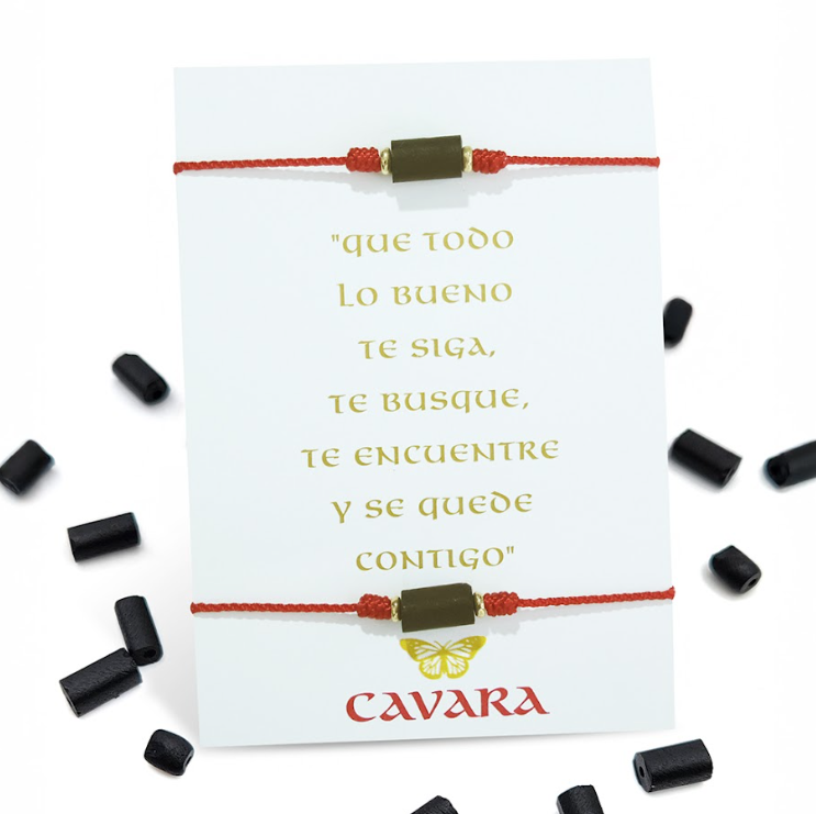 Duo Cavara Hombre Mujer Azabache Hilo Rojo